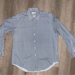 Calvin Klein men’s slim fit button down patterned casual shirt